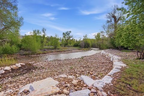 Tiny photo for 1034 S 9150 E, Huntsville, UT 84317 (MLS # 2154352)