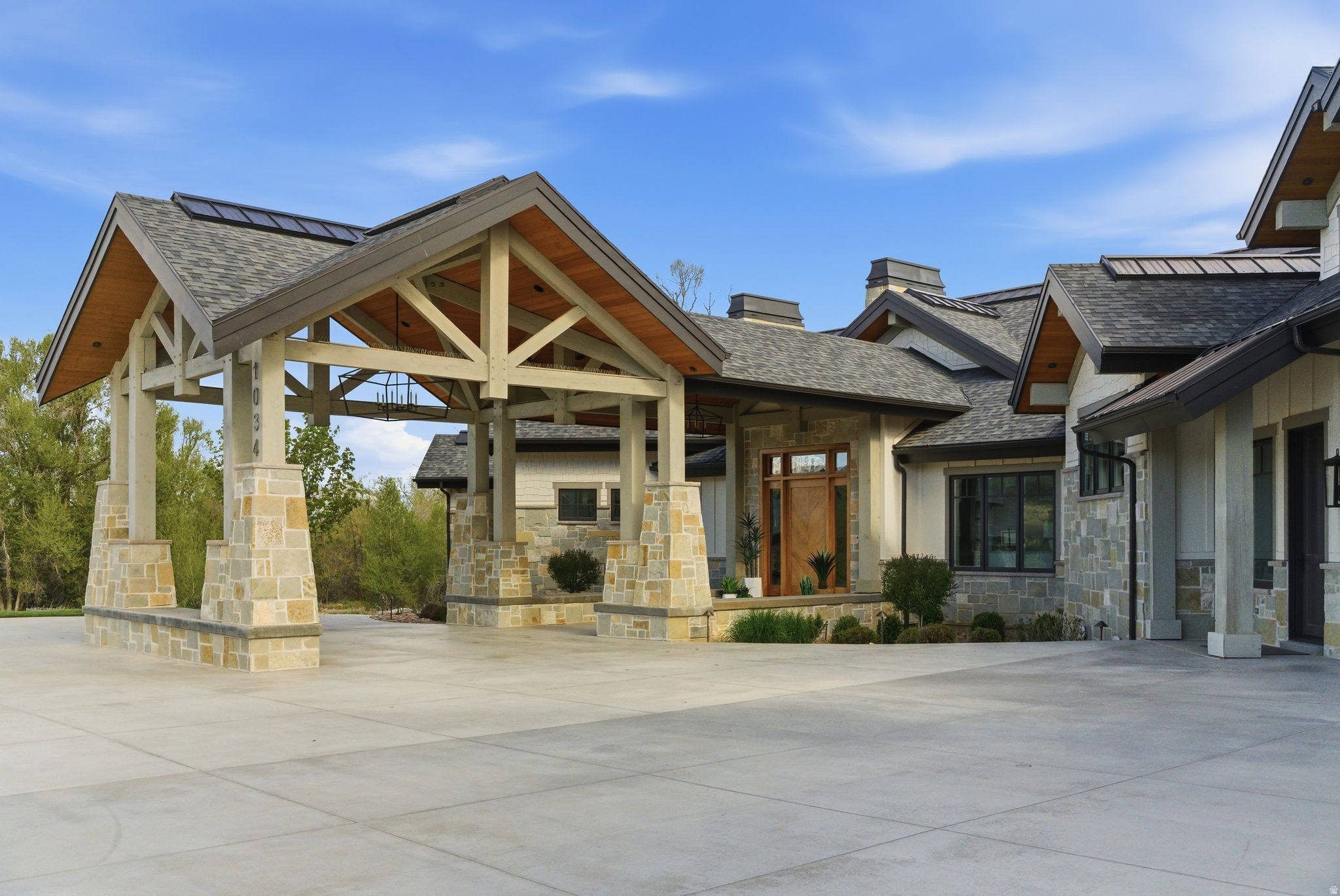 SILVER SUMMIT ESTATES - Residential