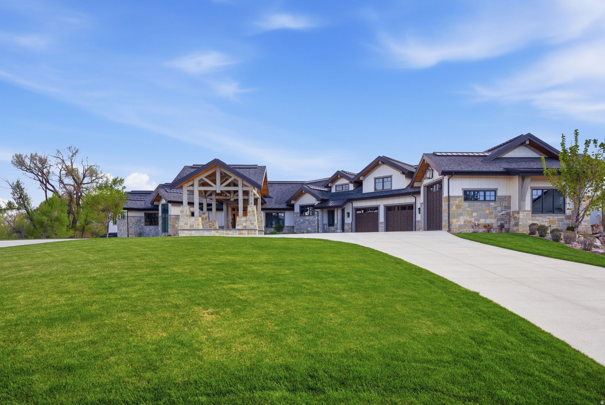 SILVER SUMMIT ESTATES - Residential