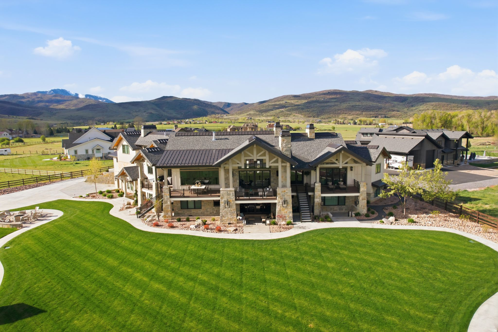 SILVER SUMMIT ESTATES - Residential