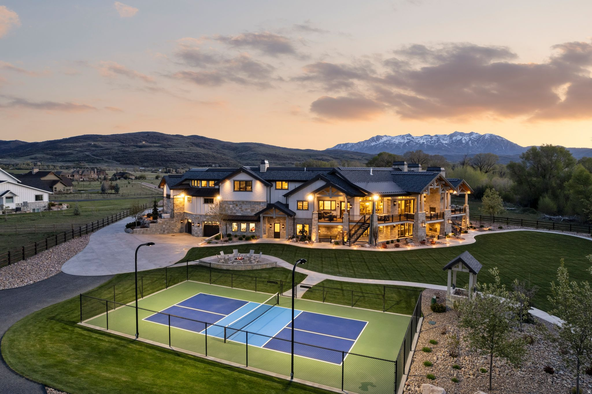 SILVER SUMMIT ESTATES - Residential