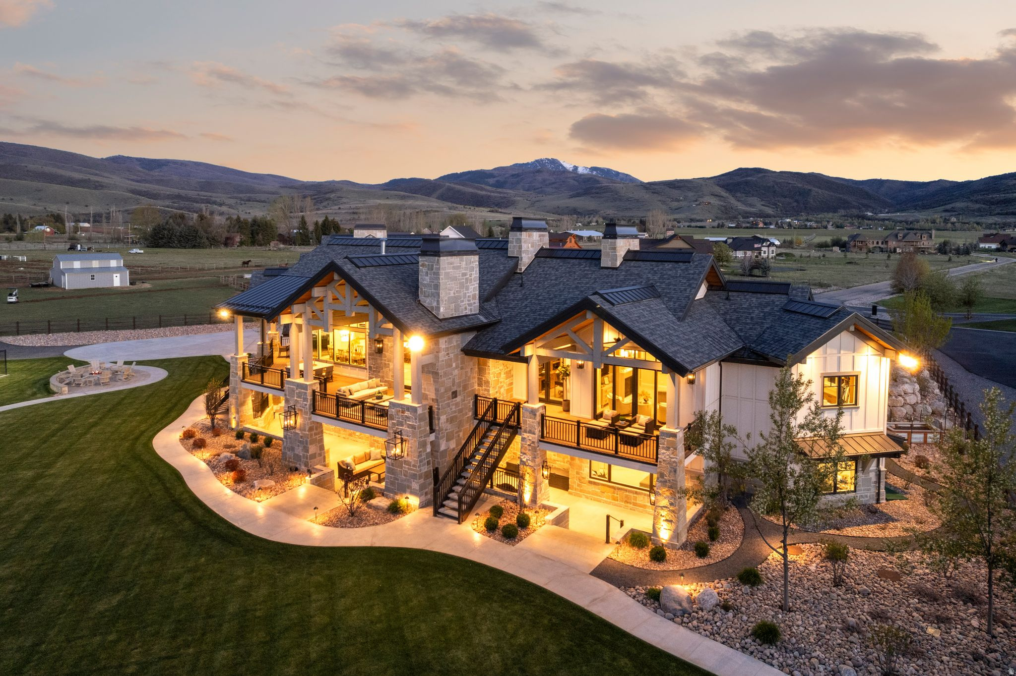 SILVER SUMMIT ESTATES - Residential