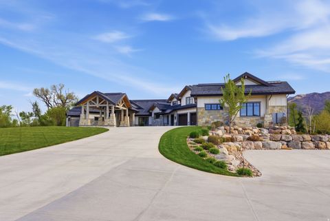 Tiny photo for 1034 S 9150 E, Huntsville, UT 84317 (MLS # 2154352)