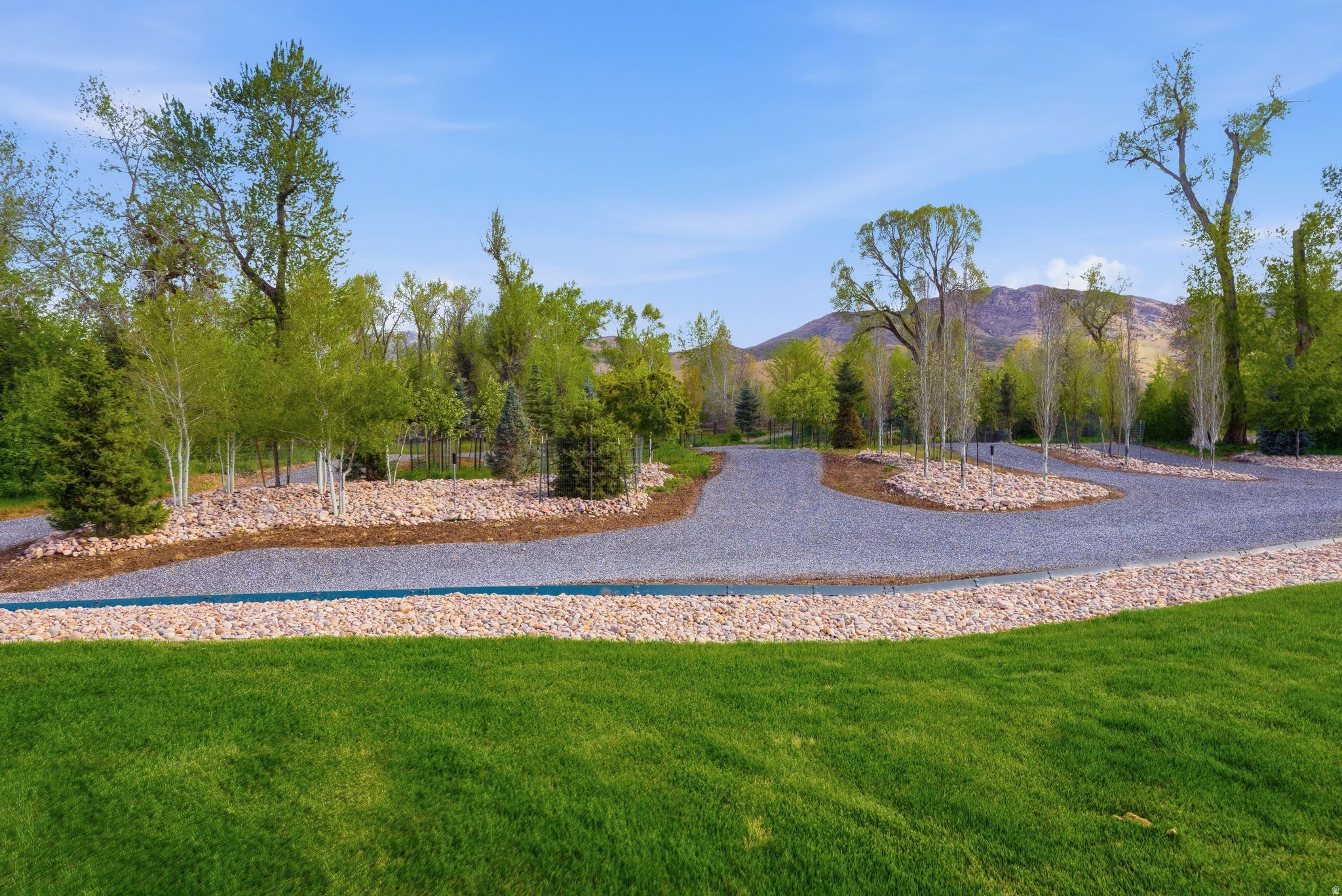 SILVER SUMMIT ESTATES - Residential