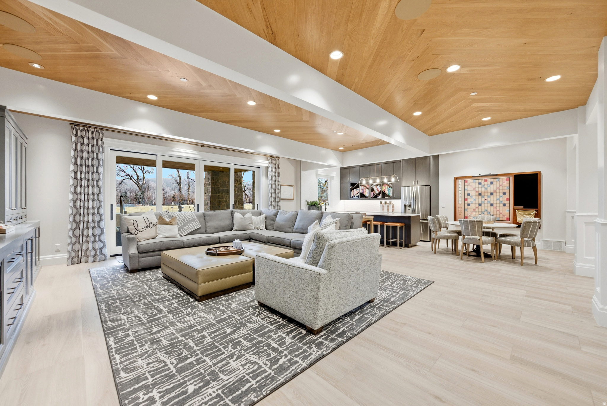 SILVER SUMMIT ESTATES - Residential