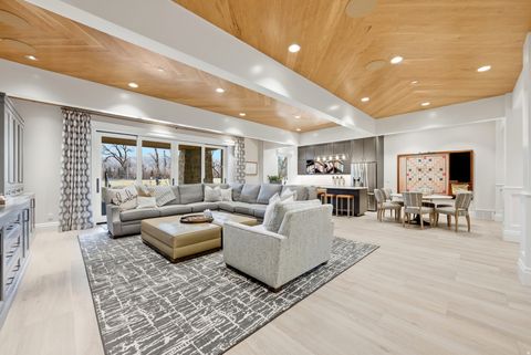 Tiny photo for 1034 S 9150 E, Huntsville, UT 84317 (MLS # 2154352)