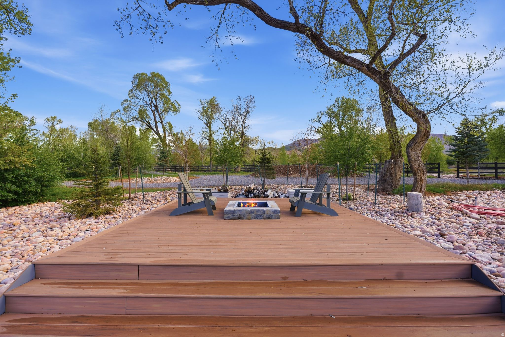 SILVER SUMMIT ESTATES - Residential
