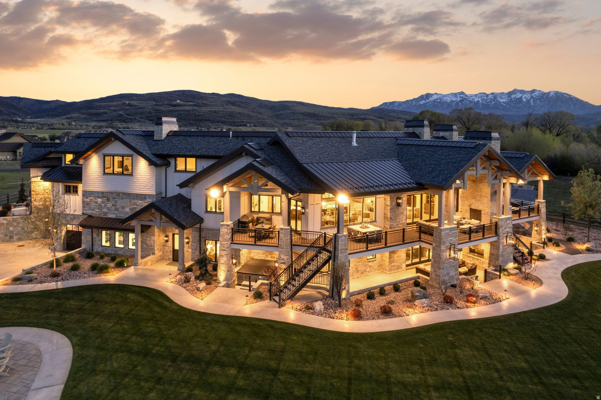 SILVER SUMMIT ESTATES - Residential
