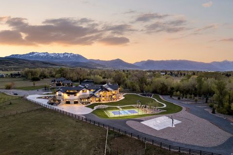 Tiny photo for 1034 S 9150 E, Huntsville, UT 84317 (MLS # 2154352)