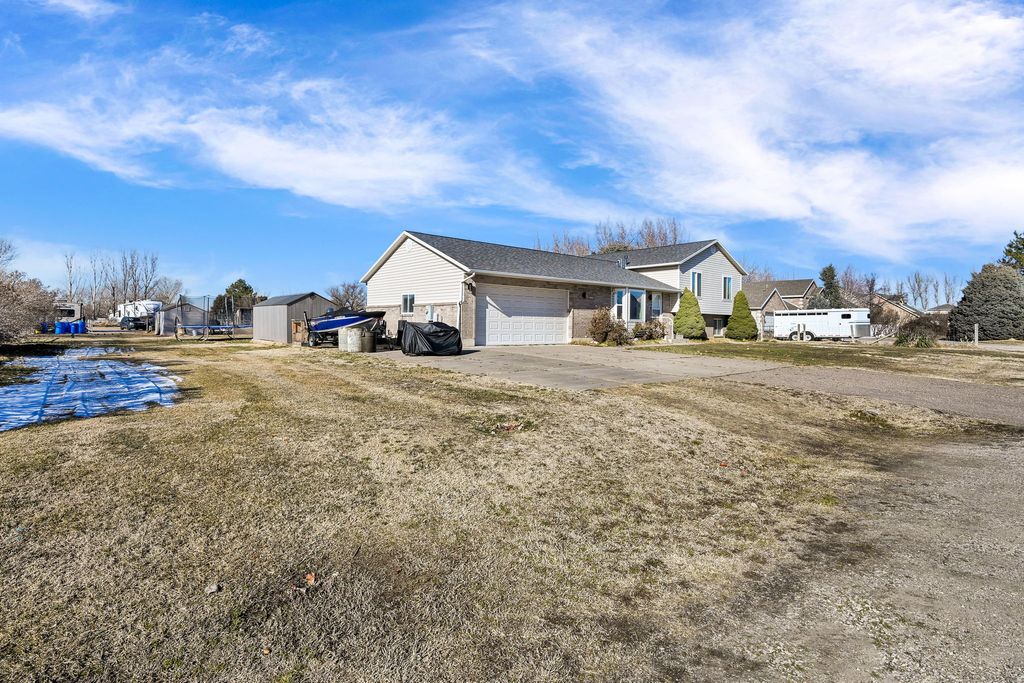 Photo of 3917 S 3850 W, West Haven, UT 84401 (MLS # 2133578)