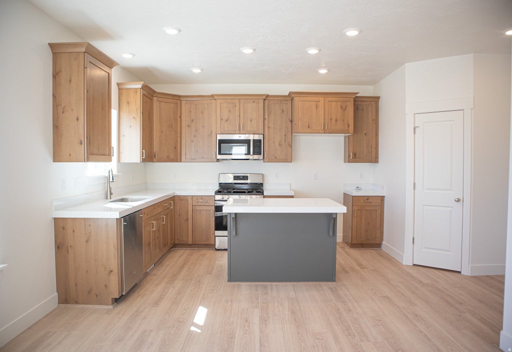 Photo of 1570 E BIGTOOTH MAPLE COURT LOT CT #7038, Eagle Mountain, UT 84005 (MLS # 2186378)