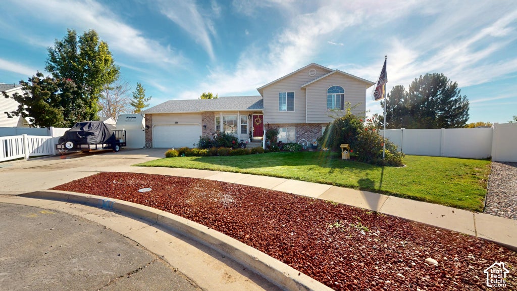 Photo of 288 E 1375 N, Layton, UT 84041 (MLS # 2187677)