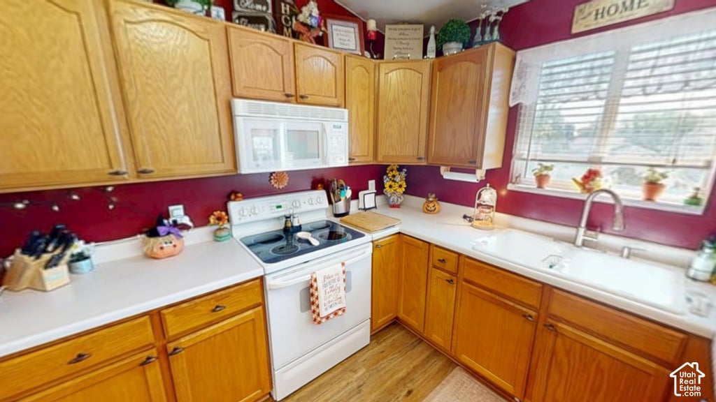 Photo of 288 E 1375 N, Layton, UT 84041 (MLS # 2187677)