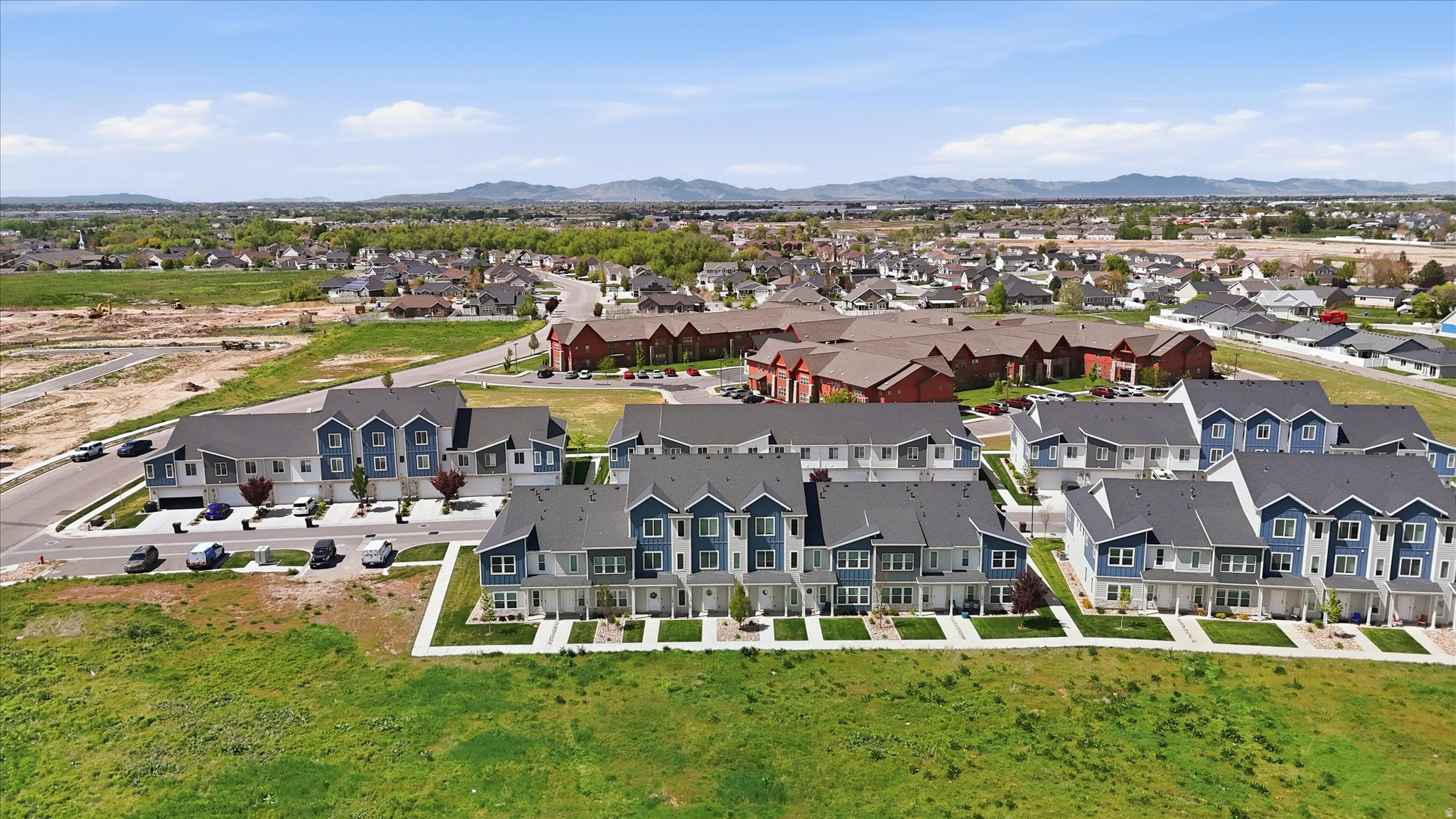 PROMINENCE POINT SUB - Residential