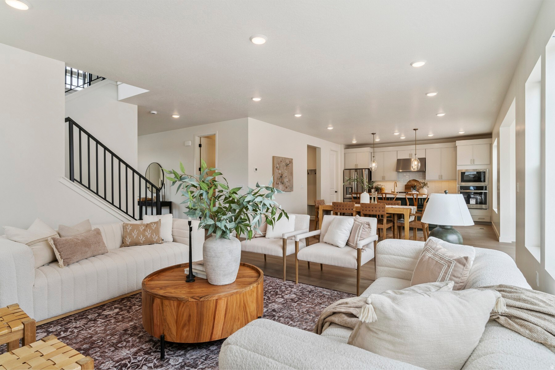 EASTRIDGE PARK - Residential