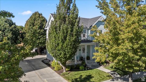 Tiny photo for 10348 S MILLERTON DR, South Jordan, UT 84009 (MLS # 2114760)
