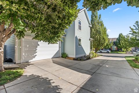 Tiny photo for 10348 S MILLERTON DR, South Jordan, UT 84009 (MLS # 2114760)