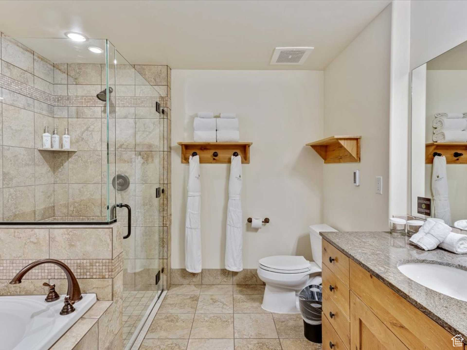 NEWPARK CONDO - Residential