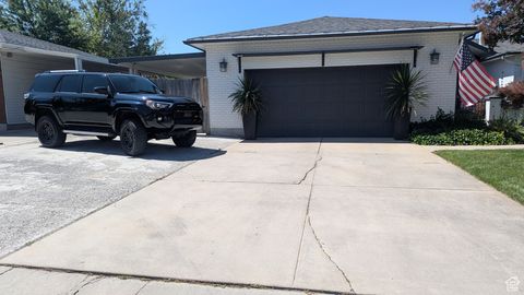 Tiny photo for 1584 E PETUNIA WAY, Sandy, UT 84092 (MLS # 2092480)