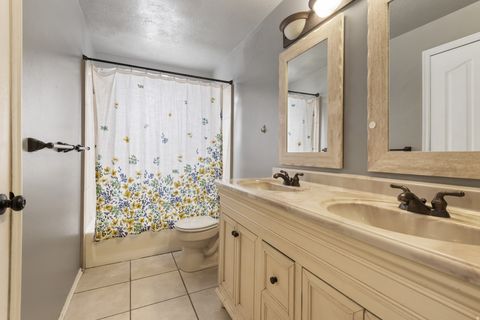 Tiny photo for 844 N 1000 W, Clinton, UT 84015 (MLS # 2123855)