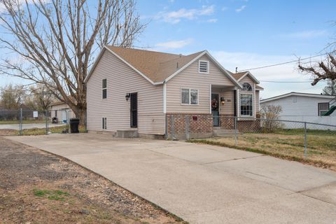 Tiny photo for 844 N 1000 W, Clinton, UT 84015 (MLS # 2123855)