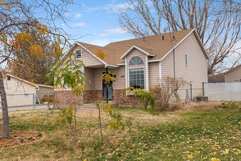 Tiny photo for 844 N 1000 W, Clinton, UT 84015 (MLS # 2123855)