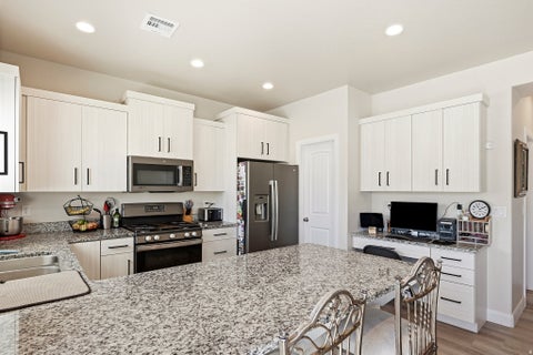 Tiny photo for 668 E FIDDLERS Dr #6, Cedar City, UT 84721 (MLS # 2168956)