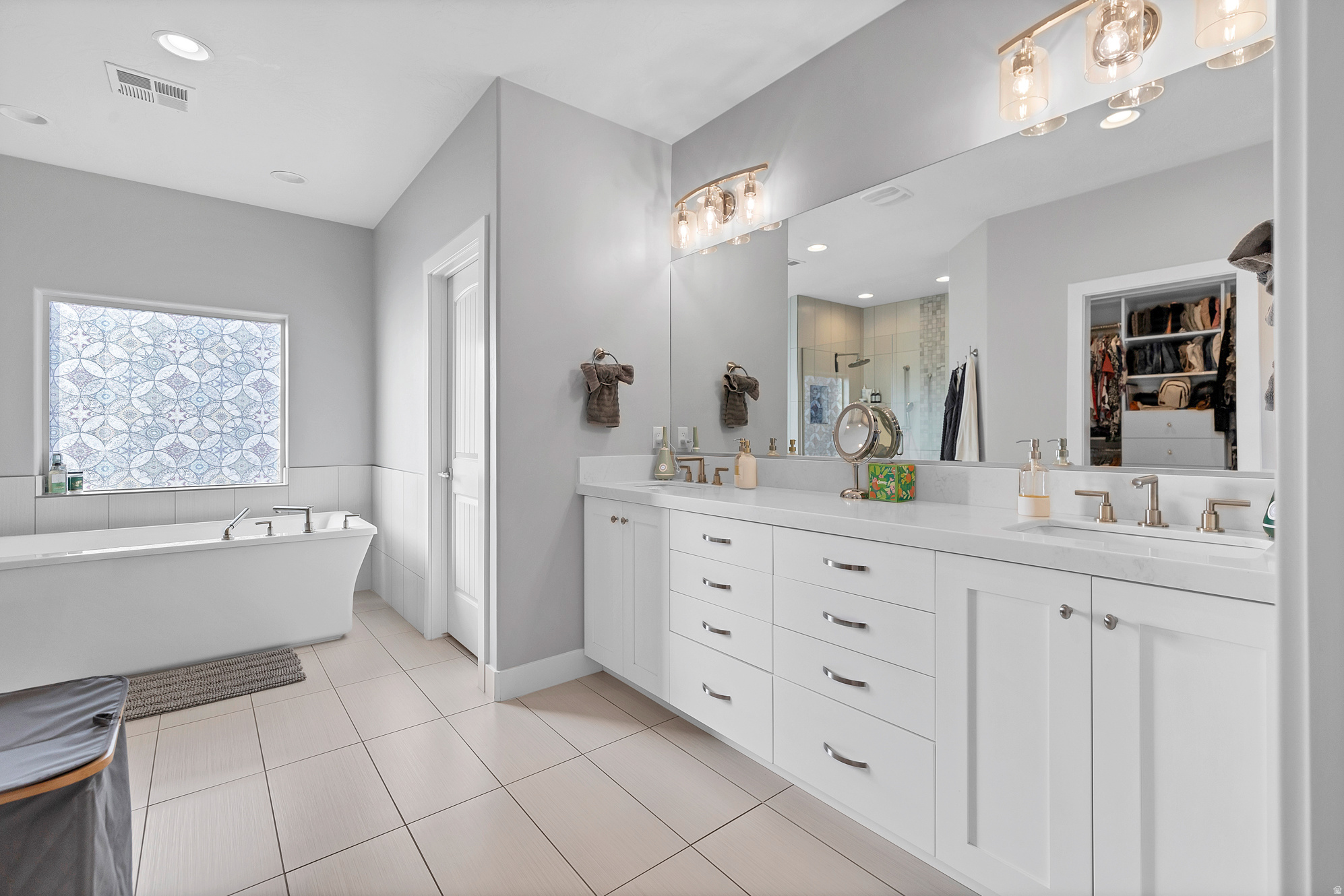 DESERT PLATEAU PH 1 - Residential