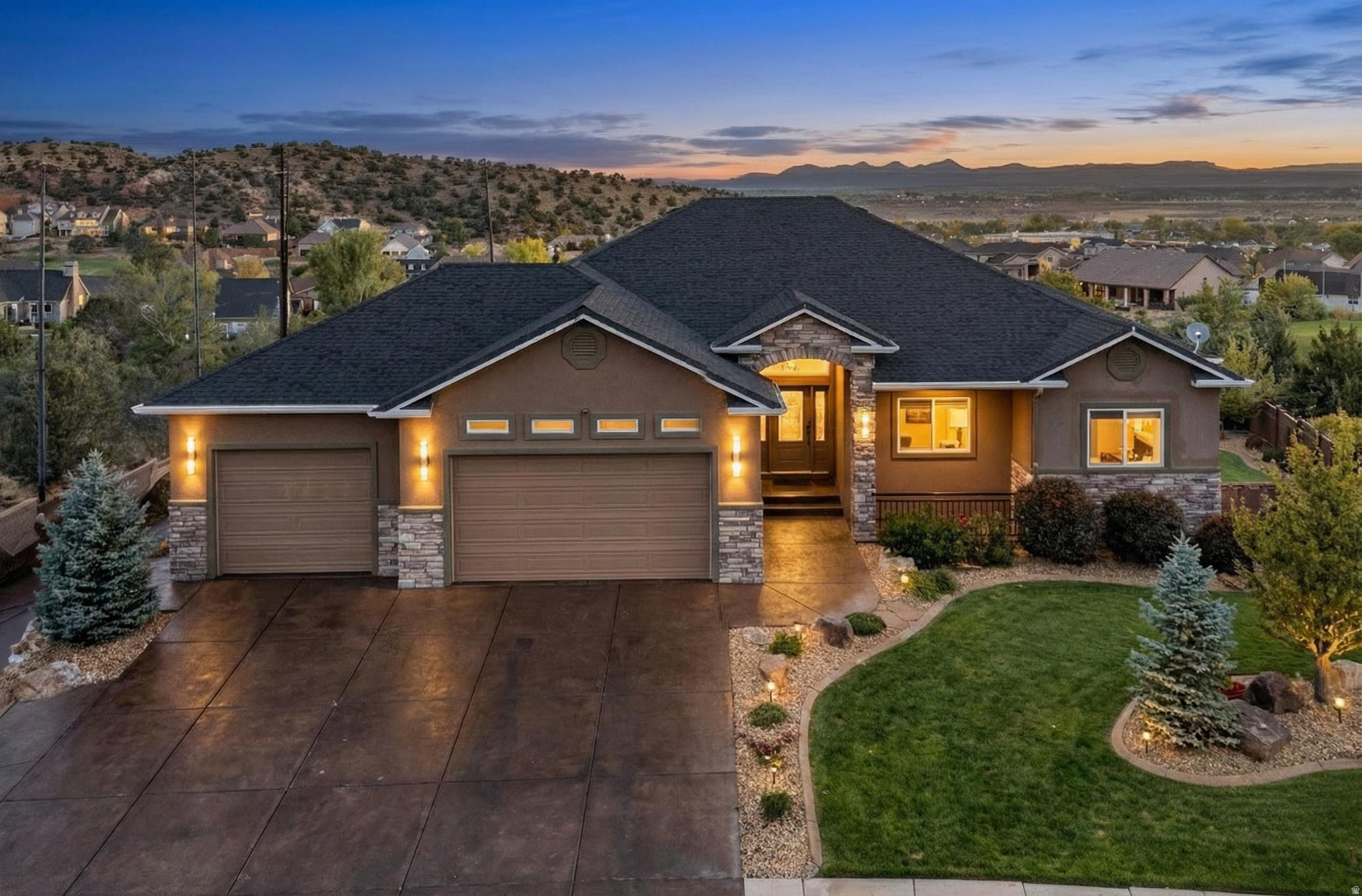 CANYON RIDGE - Residential