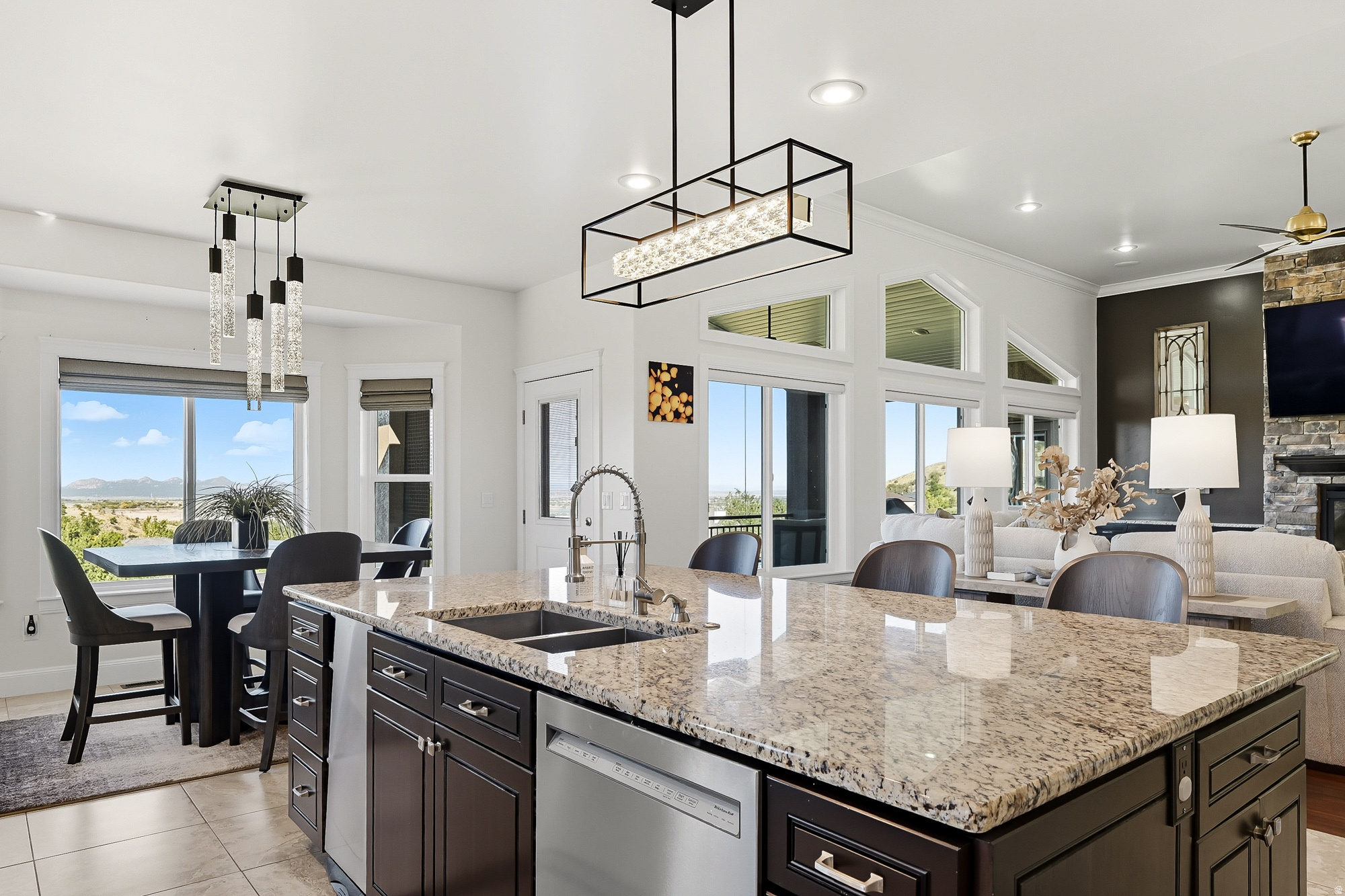 CANYON RIDGE - Residential