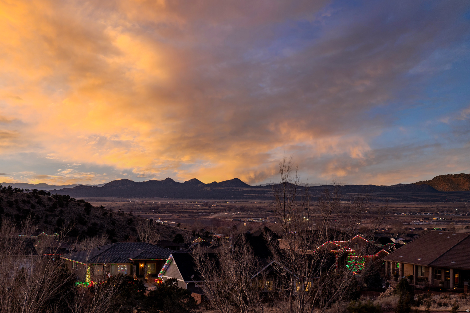 CANYON RIDGE - Residential