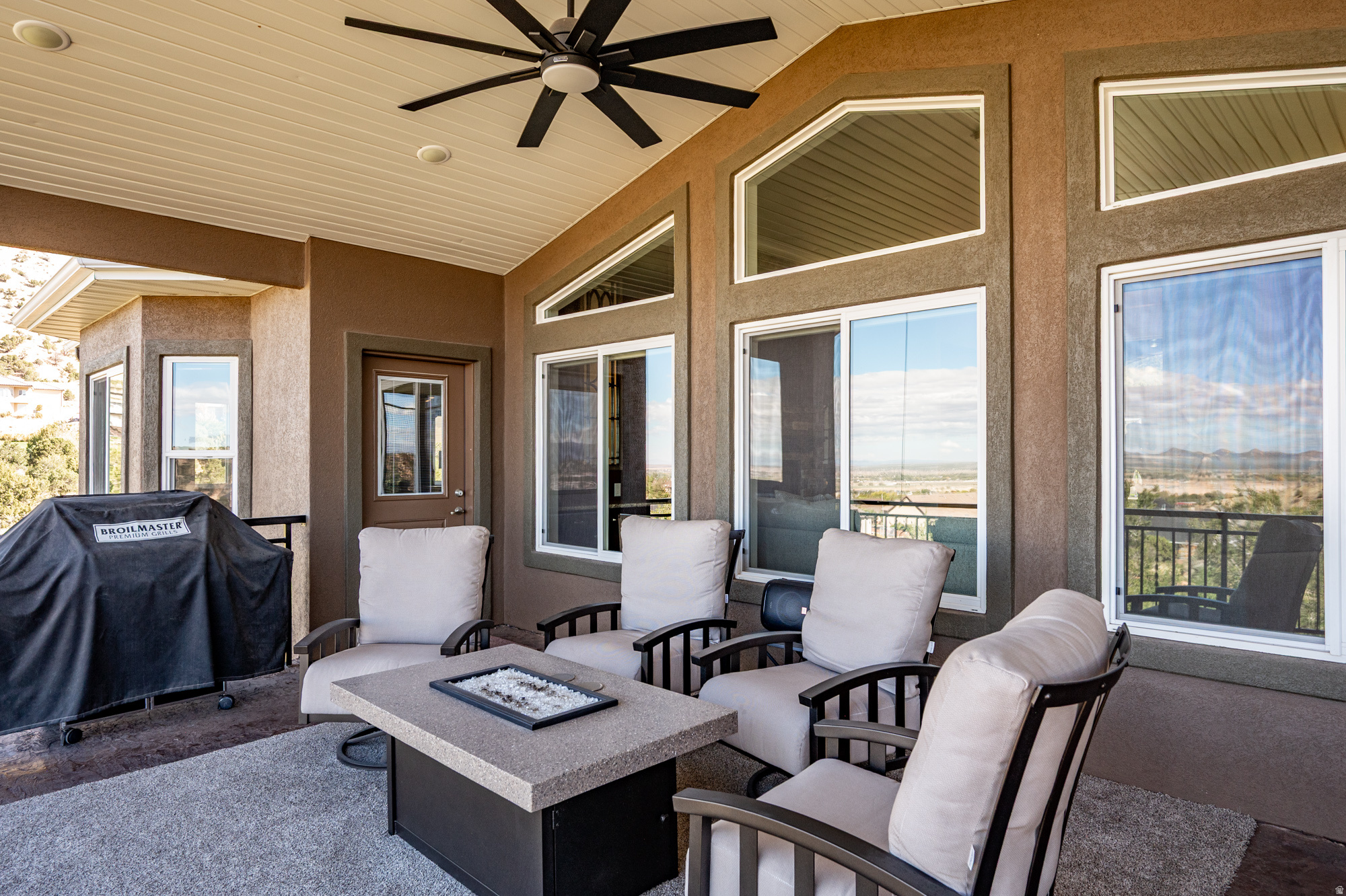 CANYON RIDGE - Residential