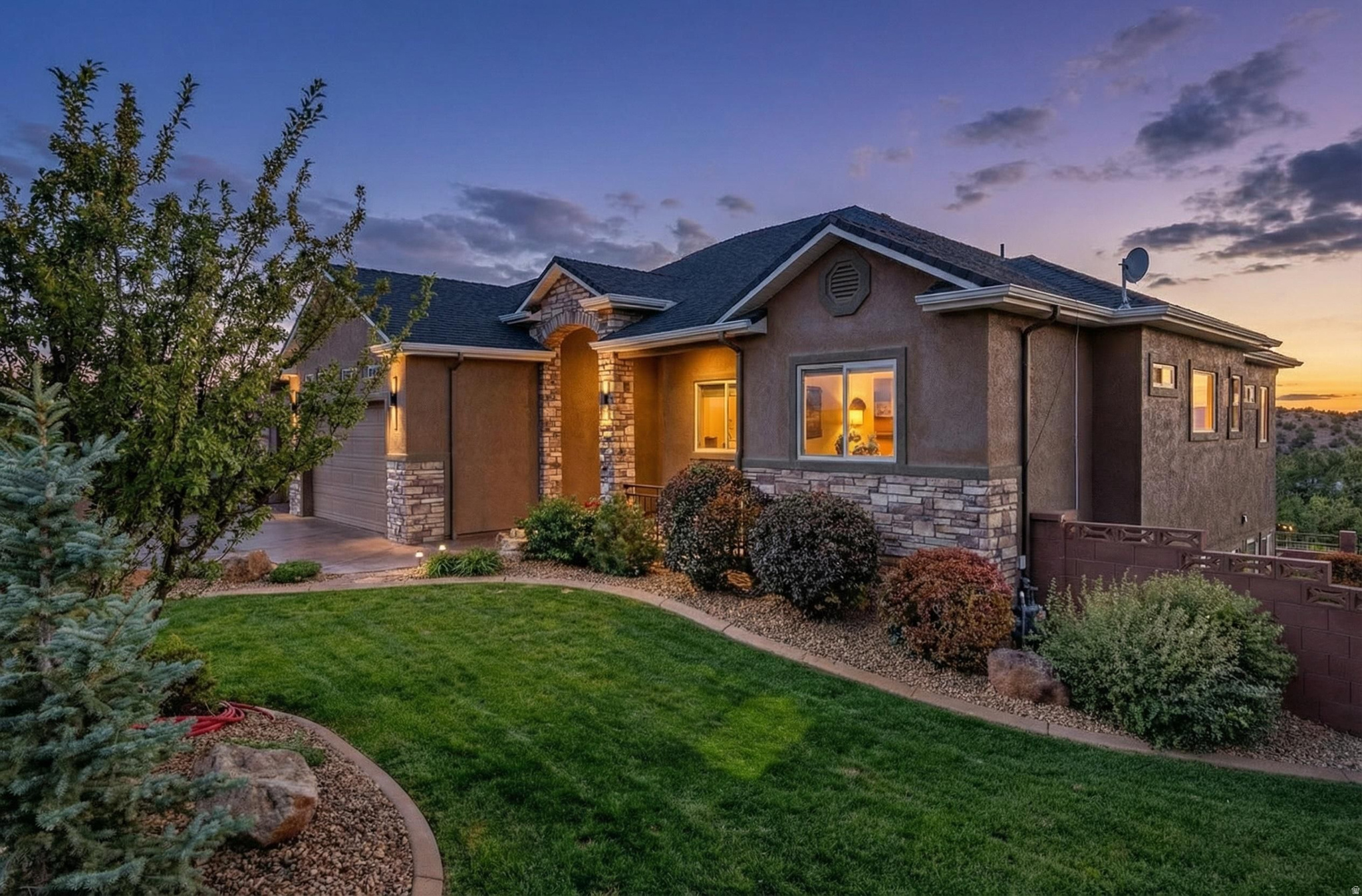 CANYON RIDGE - Residential