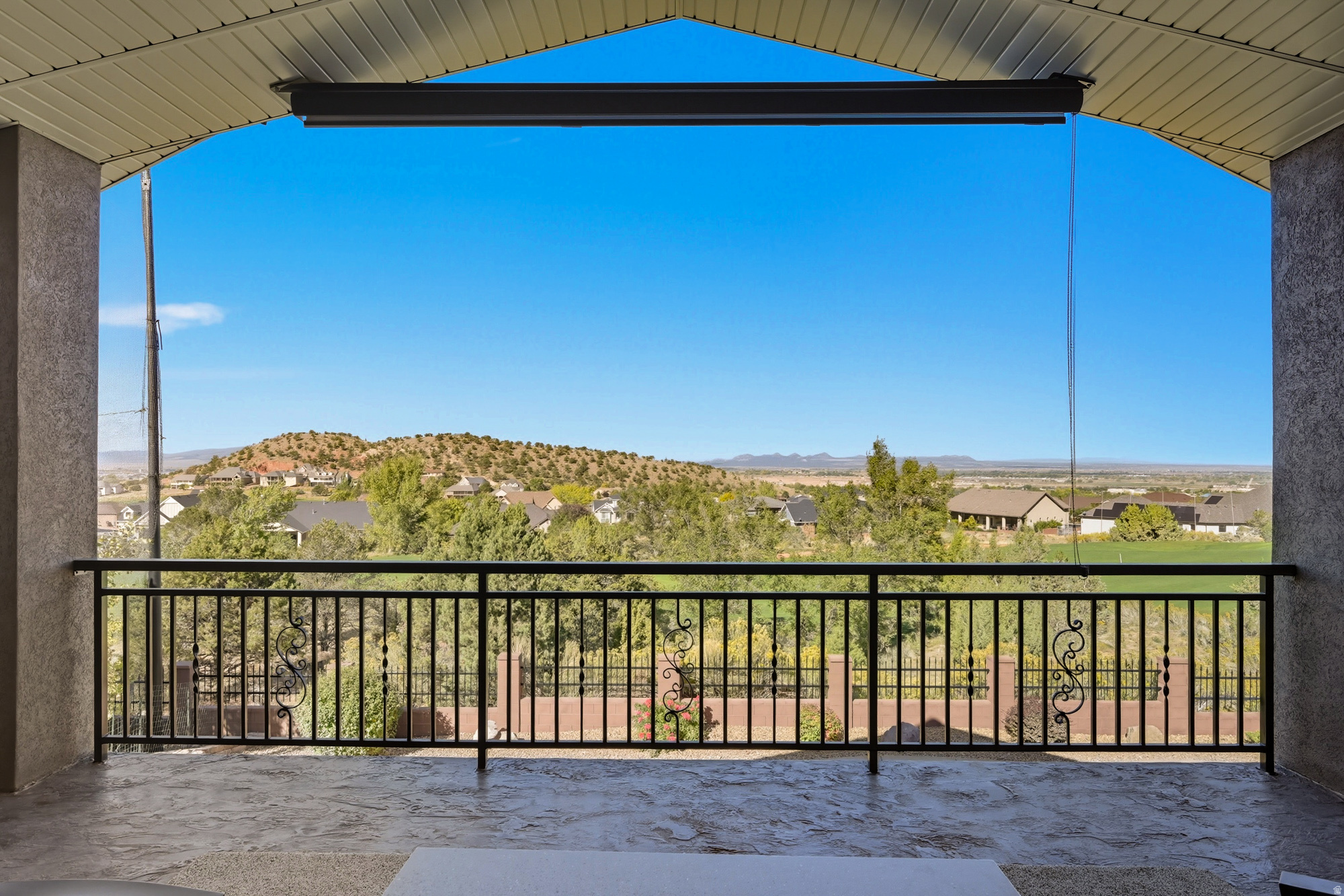 CANYON RIDGE - Residential