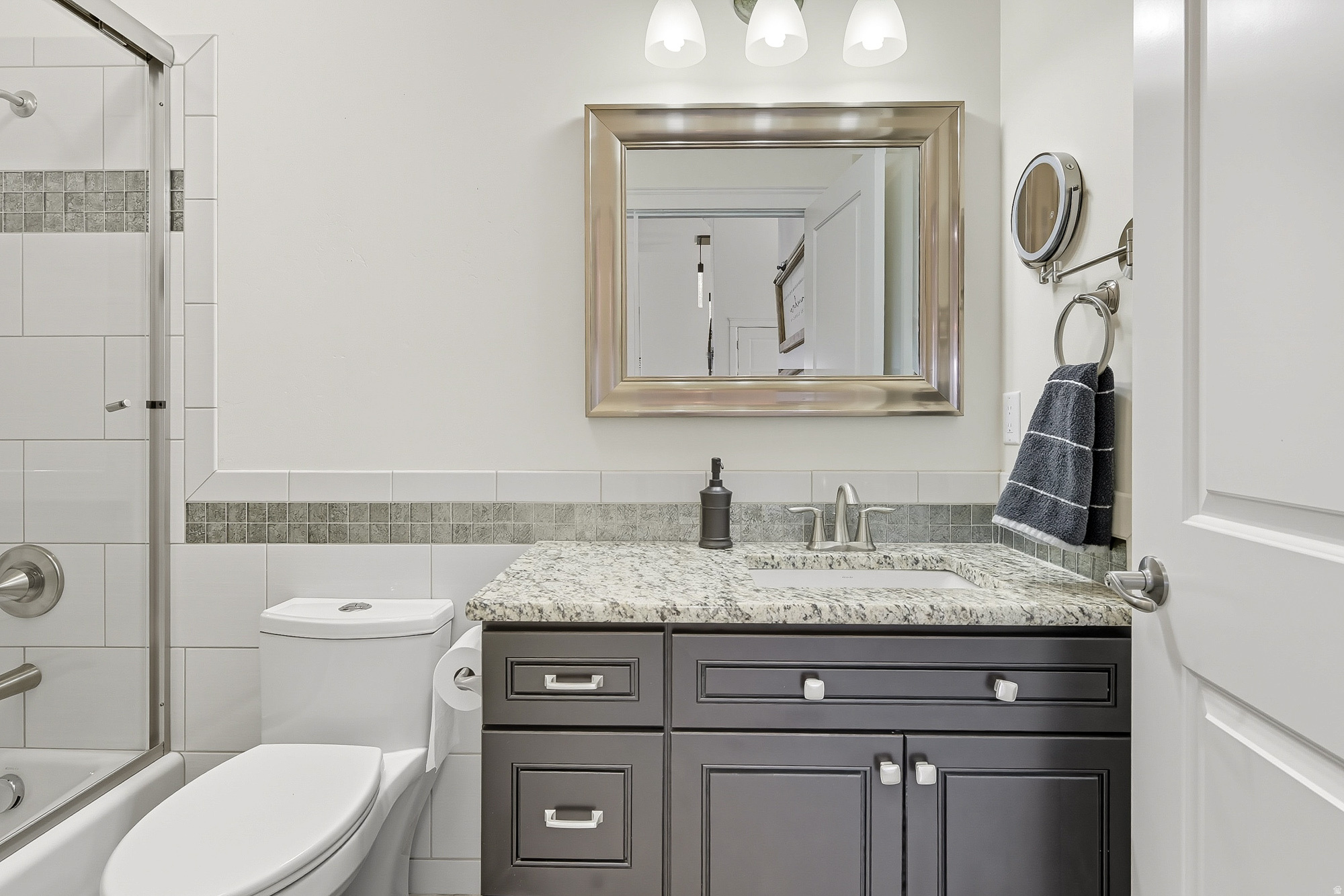 CANYON RIDGE - Residential