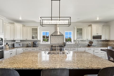 Tiny photo for 1283 N KNOLL ST, Cedar City, UT 84721 (MLS # 2129479)