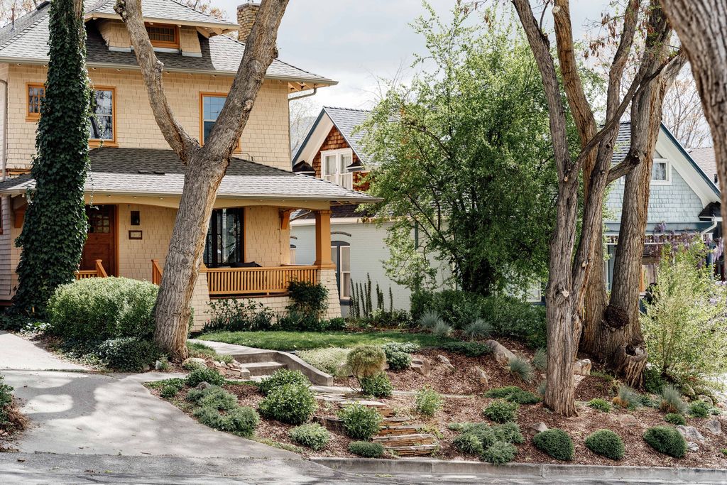 Photo of 280 N H ST, Salt Lake City, UT 84103 (MLS # 2149442)