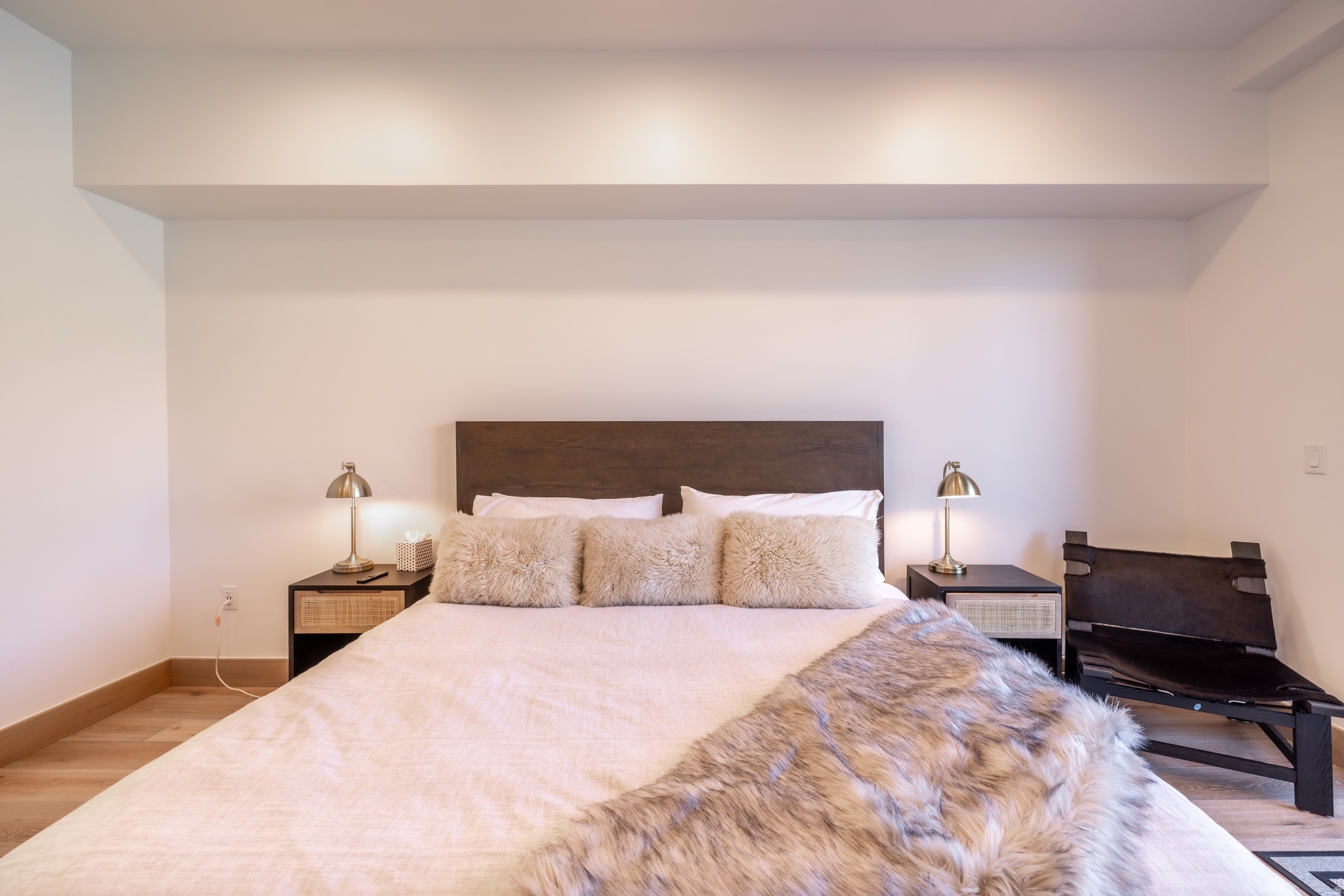 KINGS CROWN - Residential