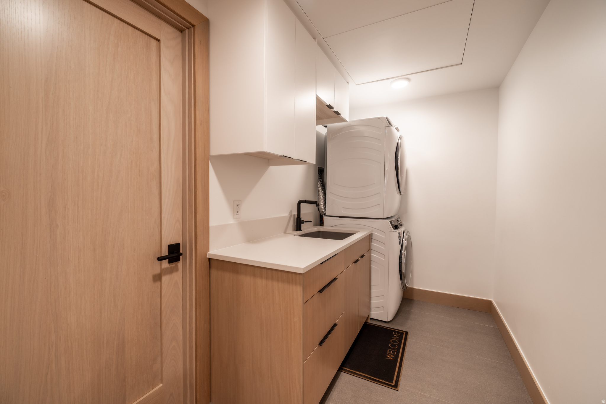 KINGS CROWN - Residential