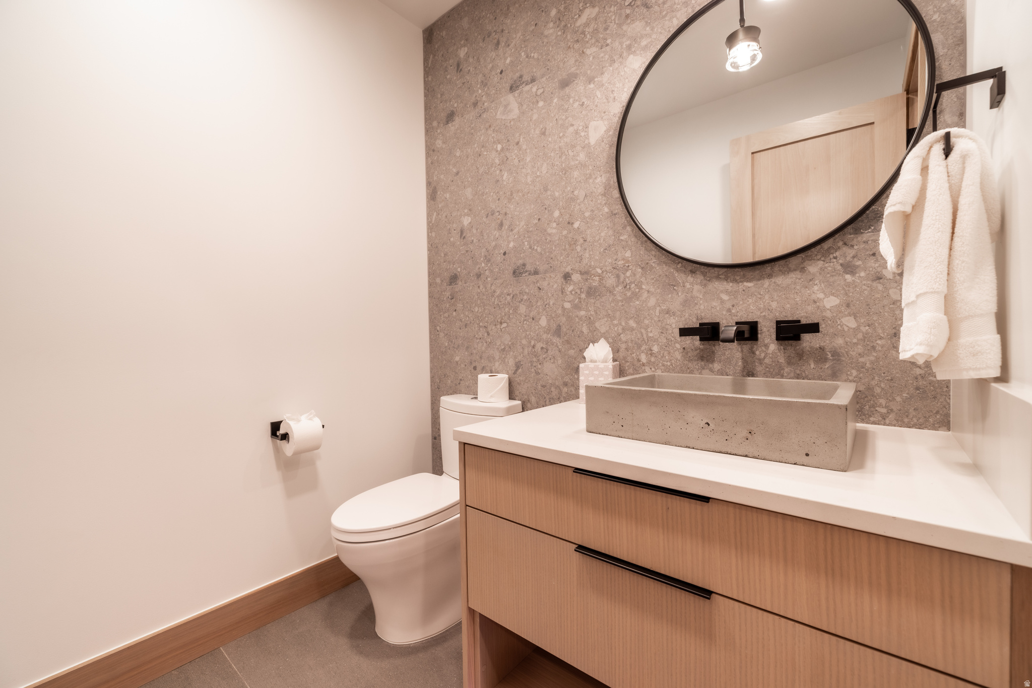 KINGS CROWN - Residential