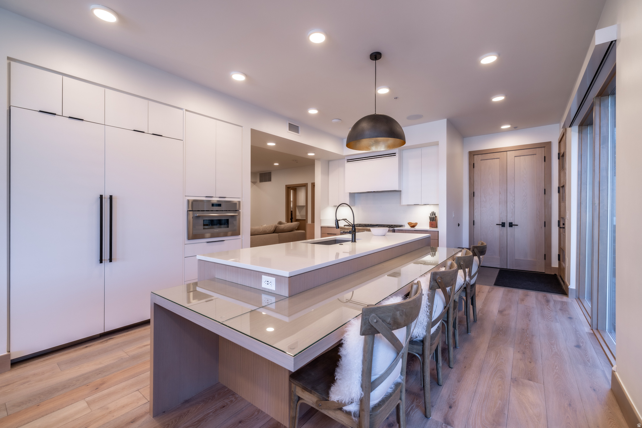 KINGS CROWN - Residential