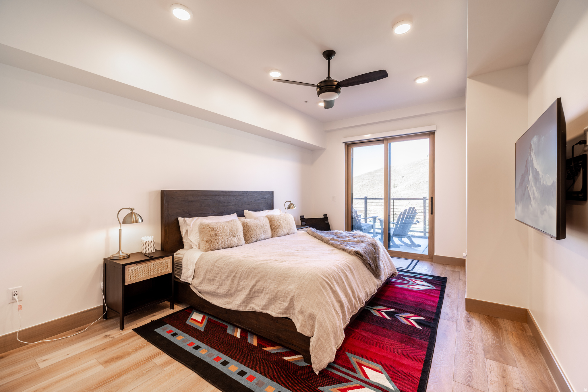 KINGS CROWN - Residential