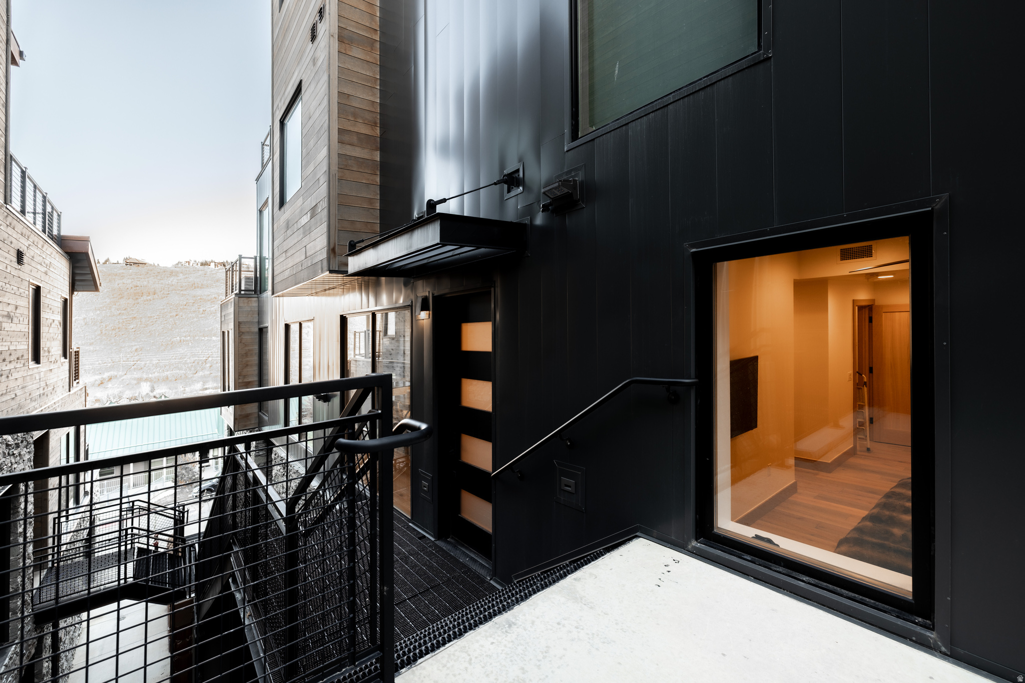 KINGS CROWN - Residential