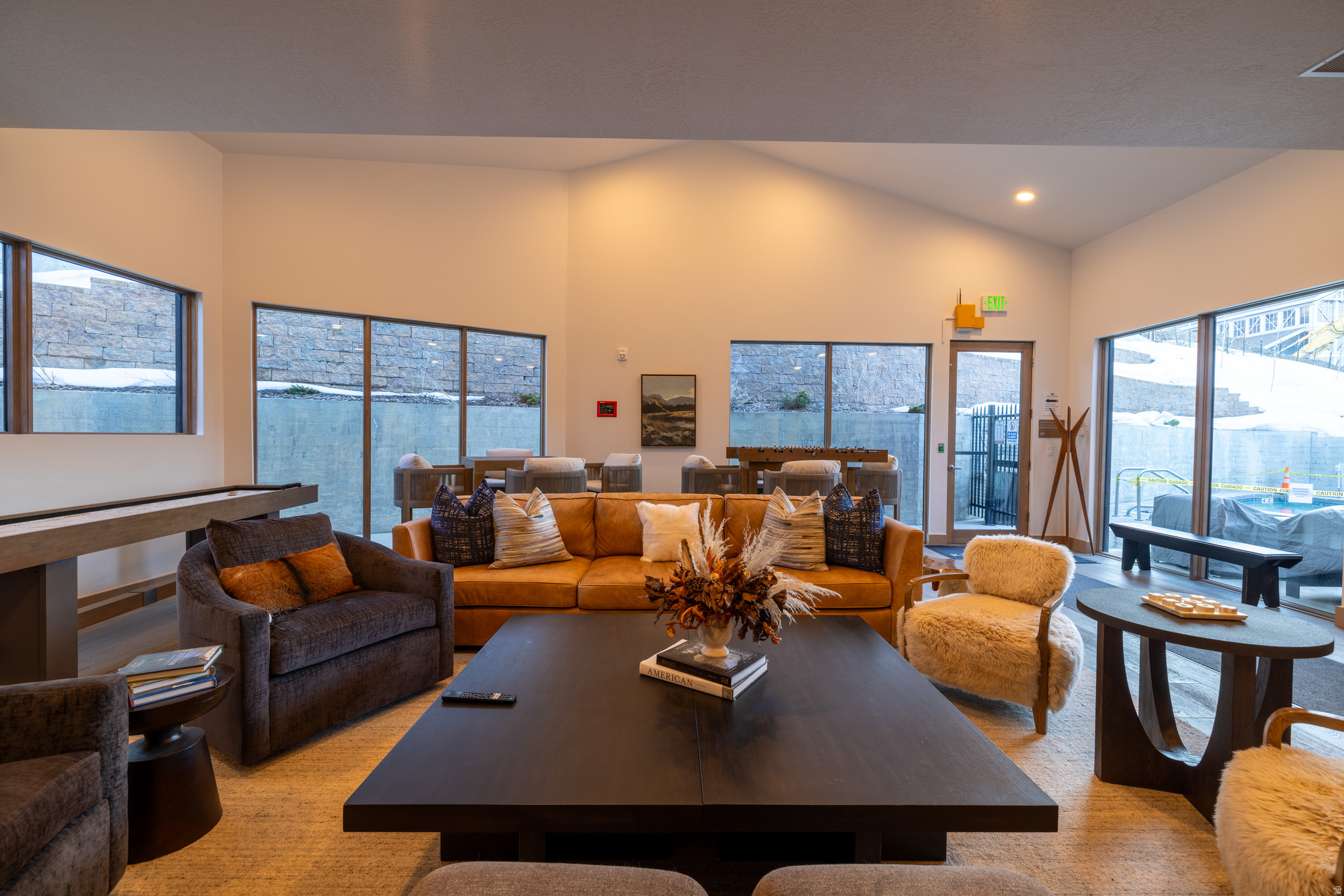 KINGS CROWN - Residential