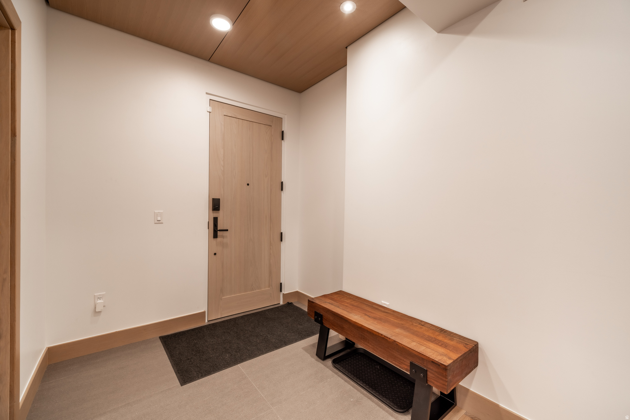 KINGS CROWN - Residential