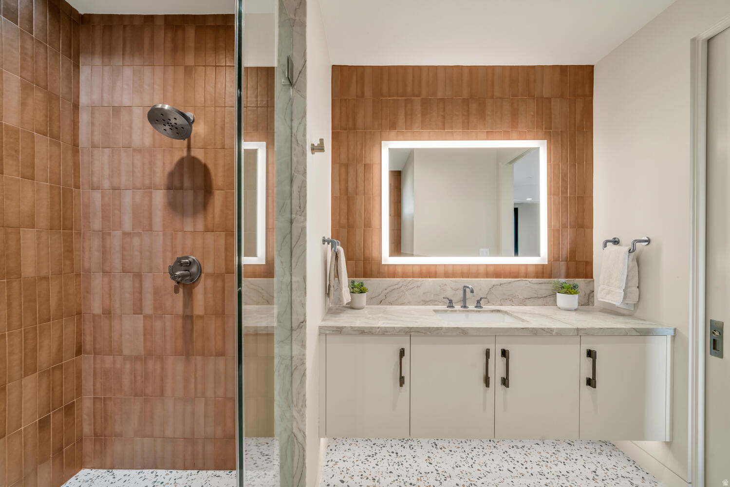 POSOVI 1 - Residential