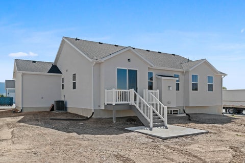 Tiny photo for 2366 S 1230 W, Syracuse, UT 84075 (MLS # 2183926)