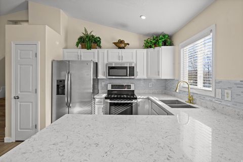 Tiny photo for 2237 W CRAIG LN W, Syracuse, UT 84075 (MLS # 2123369)