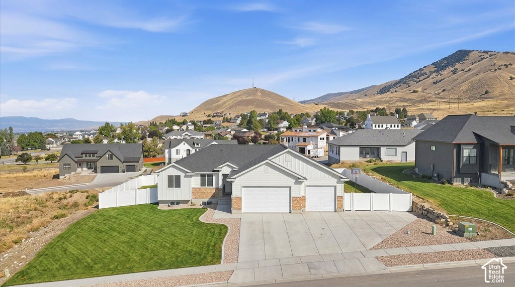 Photo of 1071 E 160 N, Hyde Park, UT 84318 (MLS # 2193125)