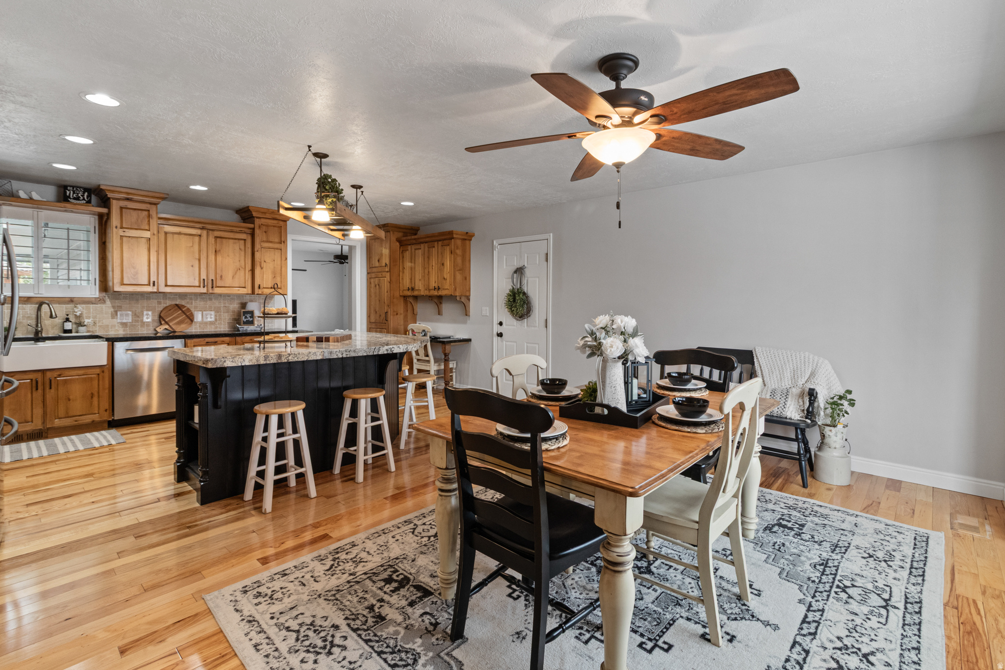 EDGEWOOD - Residential